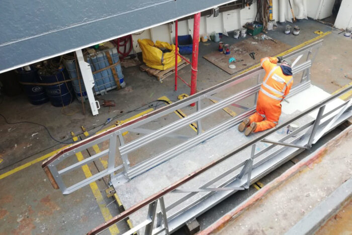 General maintenance of the passenger gangways for Scillonian III
