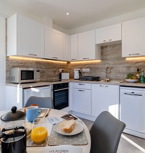 Kitchen and dining area - Steamship Flat, St Mary's - Isles of Scilly