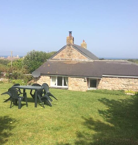 Smugglers Cottage and garden,self-catering, St Agnes, Isles of Scilly