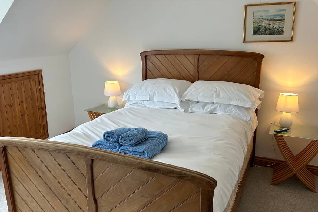 Summertime - bedroom - Self-catering house - St Mary's, Isles of Scilly