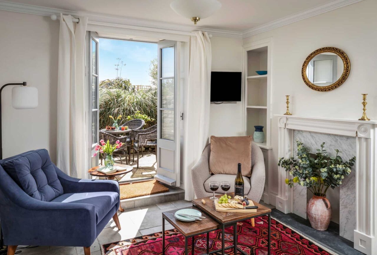 Living area at 5 South Terrace 